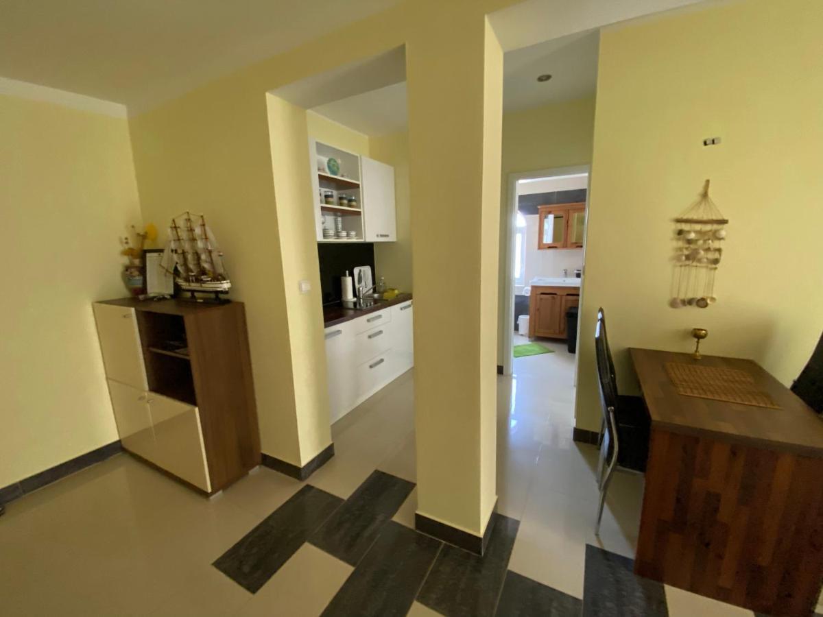Apartments Villa Lora Kraj  외부 사진