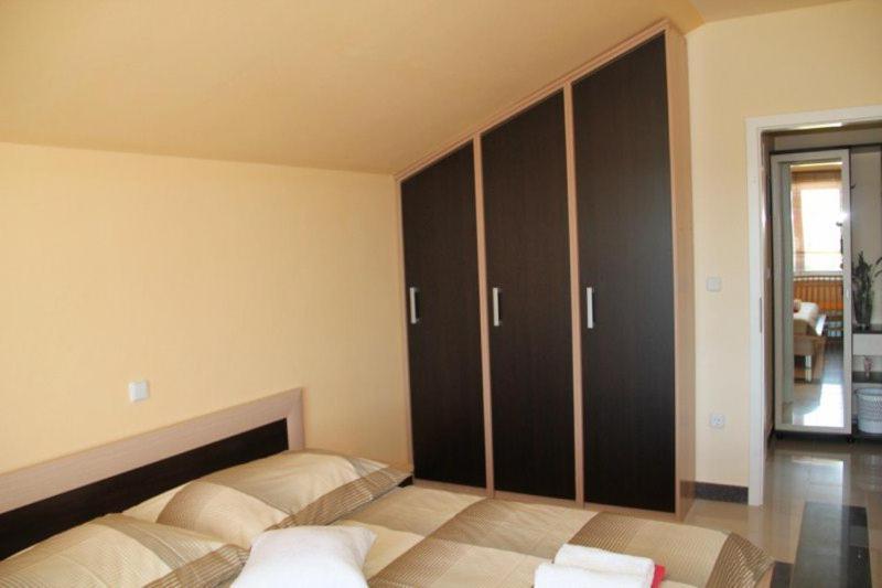 Apartments Villa Lora Kraj  외부 사진