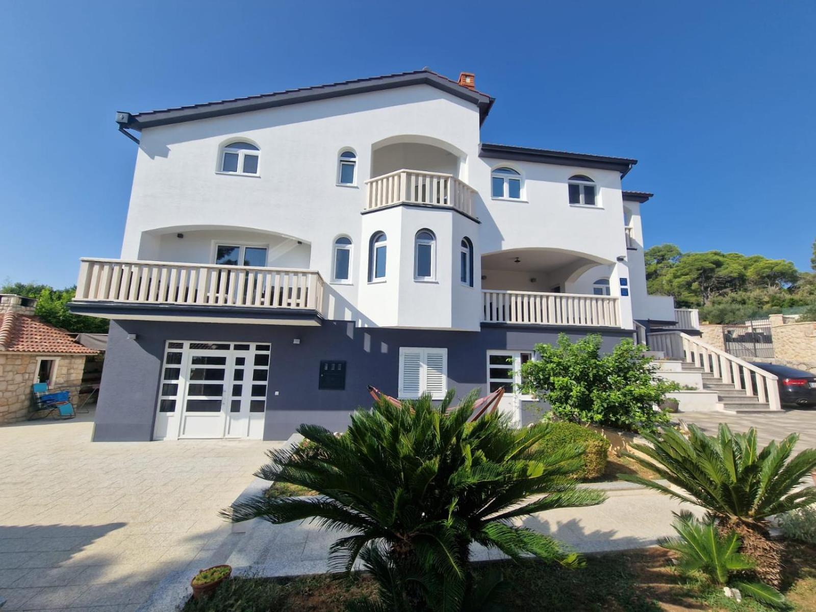 Apartments Villa Lora Kraj  외부 사진